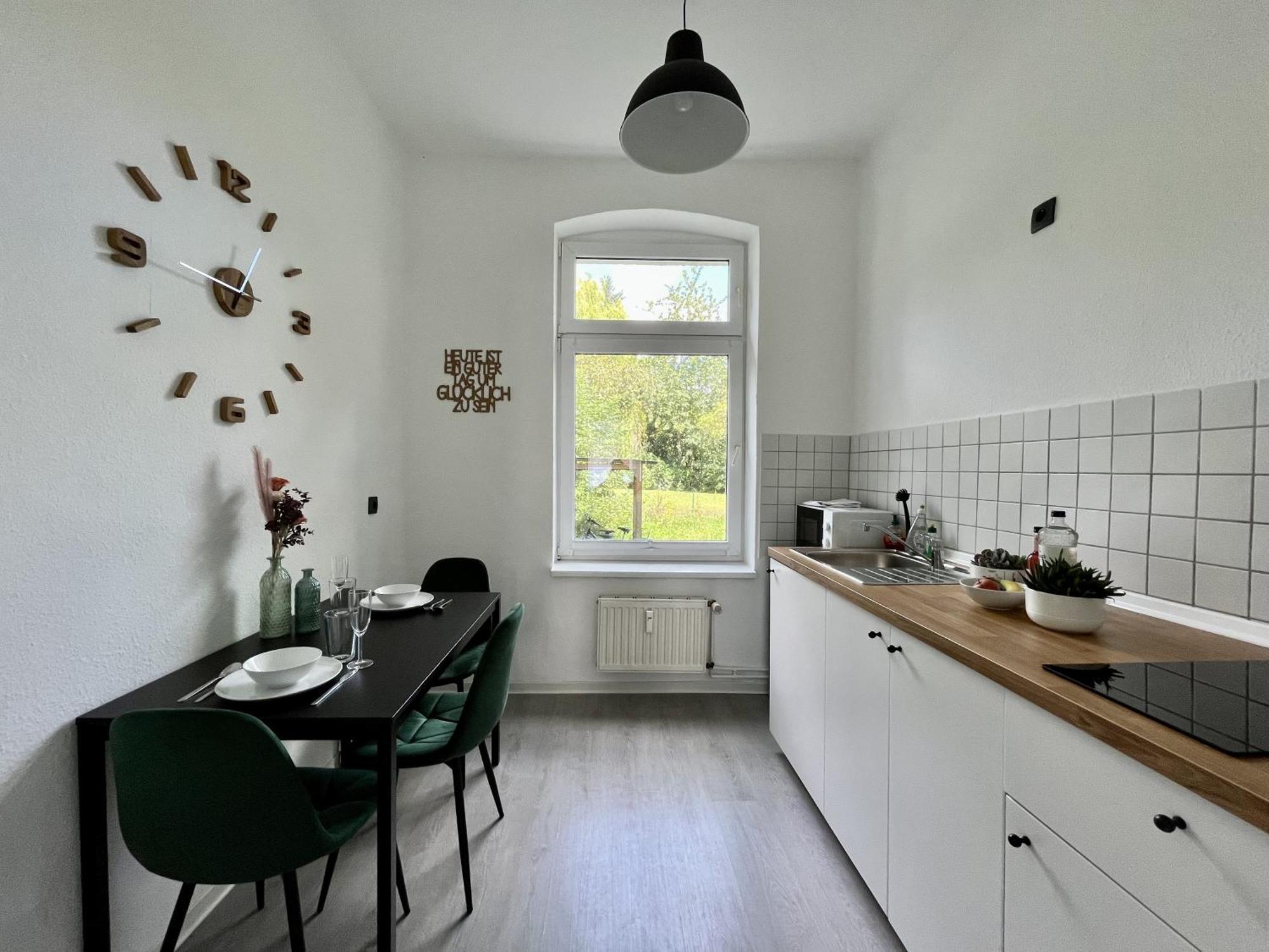 Endless: Studio Mit Netflix + Workstation Im Zentrum Schwerin  Extérieur photo