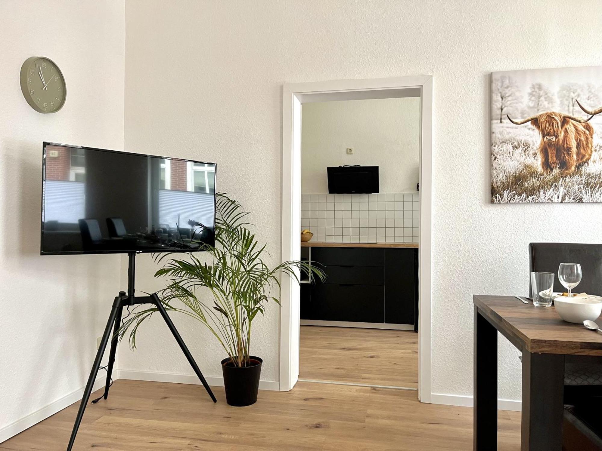 Endless: Studio Mit Netflix + Workstation Im Zentrum Schwerin  Extérieur photo