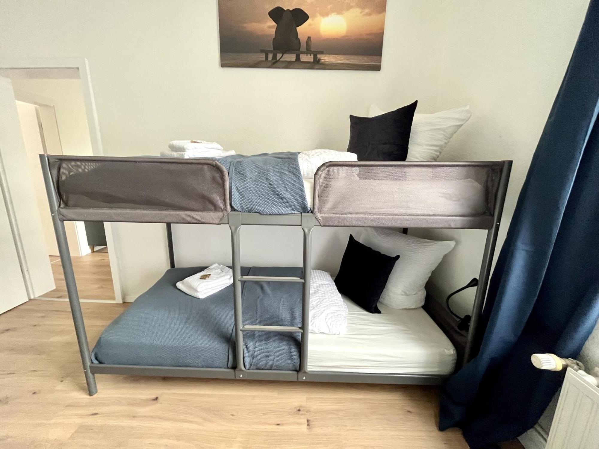 Endless: Studio Mit Netflix + Workstation Im Zentrum Schwerin  Extérieur photo